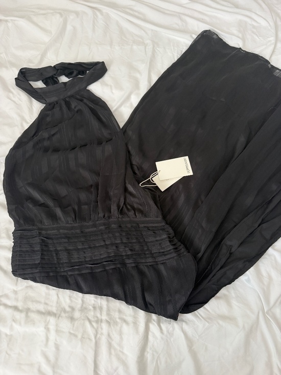 Peppermayo Dresses & Skirts - pepppermayo willow maxi dress  size 4 US  details: - NWT - color: black  - Halte